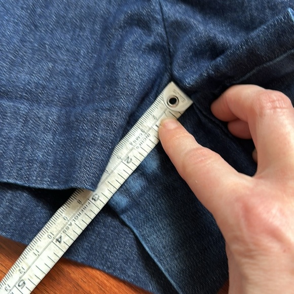 Banana Republic Hampton fit women denim shorts size 26/2 petite - Picture 4 of 5